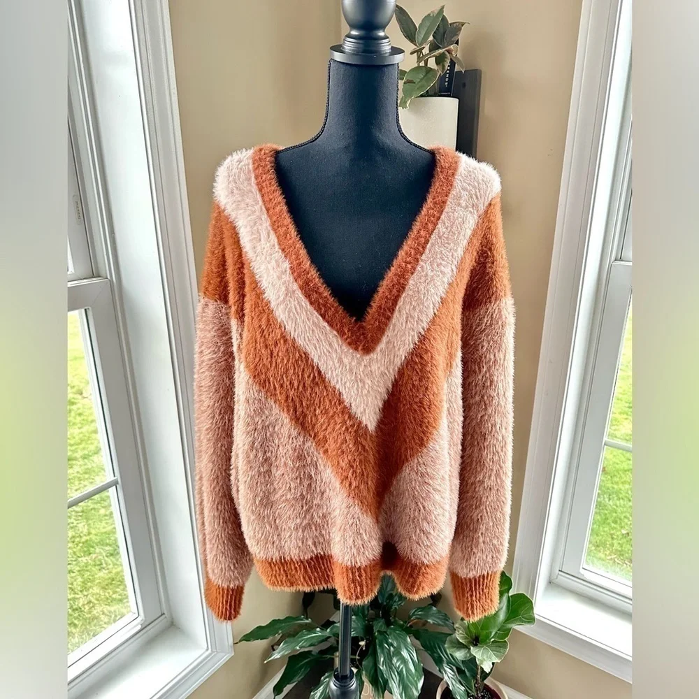 HOUSE OF HARLOW x REVOLVE | Oversized Deep V-Neck Sweater